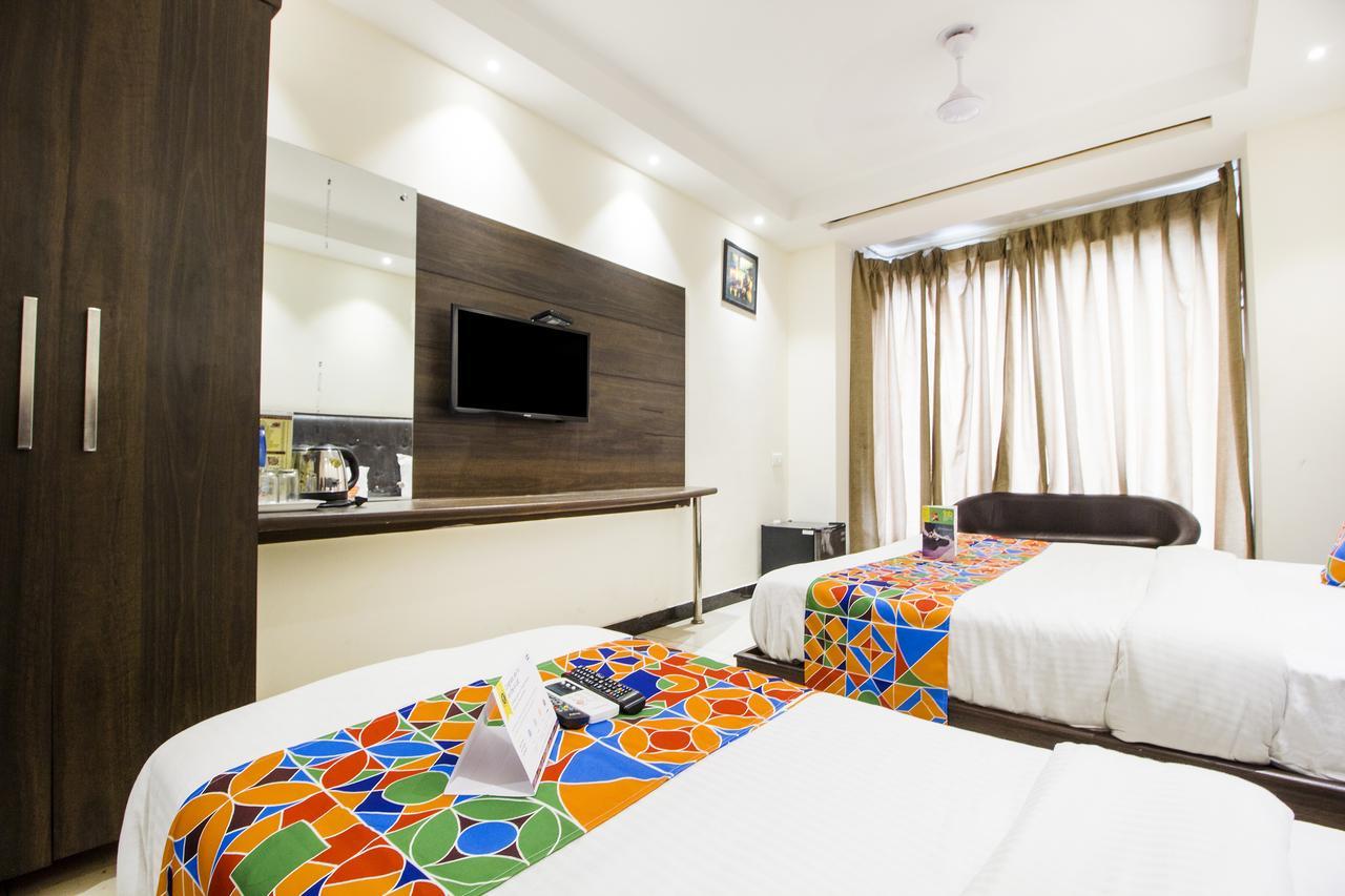 Fabexpress Le Continental Paharganj New Delhi Hotel Exterior foto