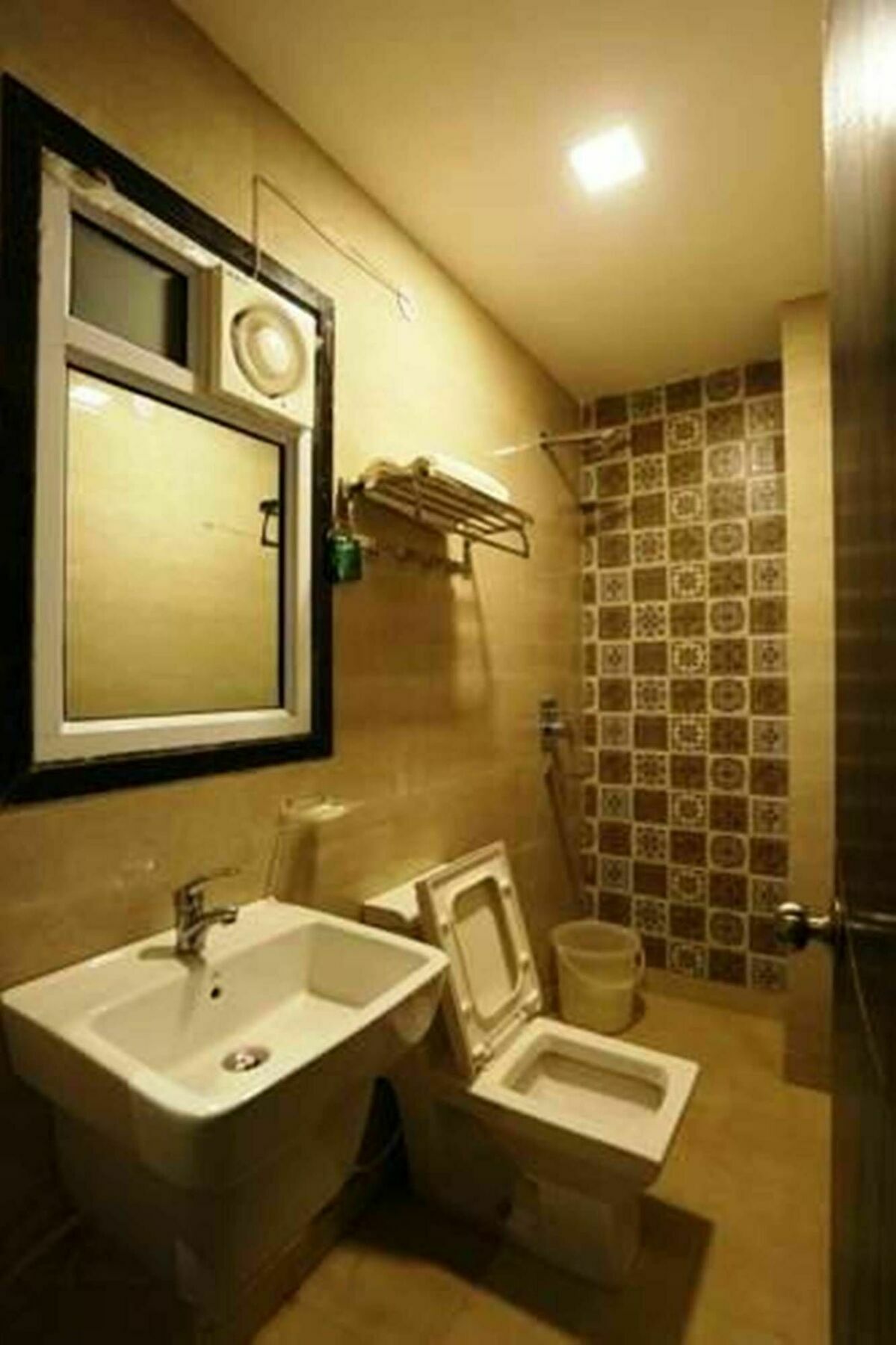 Fabexpress Le Continental Paharganj New Delhi Hotel Exterior foto